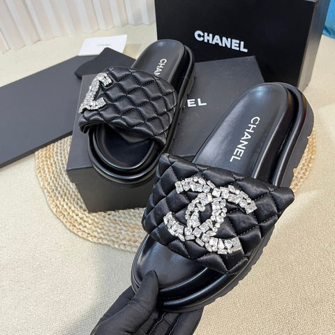 New Style Diamond Buckle Double C Thick Bottom Slippers Black Sheepskin