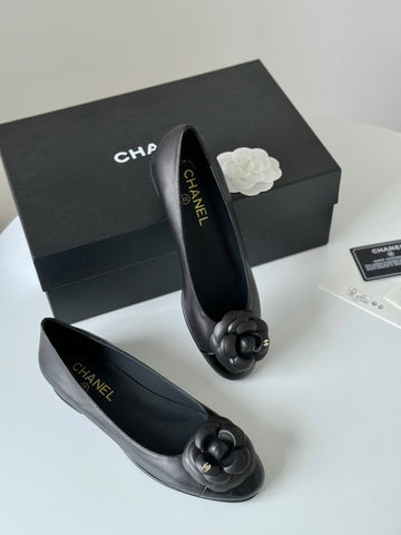 BALLET FLAT BLACK LAMBSKIN WITH FLOWER