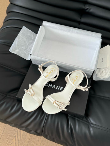 MID-HEEL 35 MM SANDAL IN WHITE SHEEPSKIN