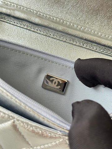 CHANEL 25S WALLET ON CHAIN 19 IN SILVER LAMBSKIN