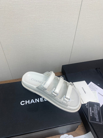 DAD SANDAL IN WHITE LAMBSKIN MULE