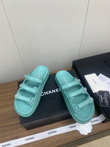 DAD SANDAL IN SKY BLUE LAMBSKIN MULE