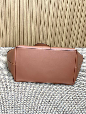 Y TOTE BAG 39 IN TAWNY BROWN CALFSKIN