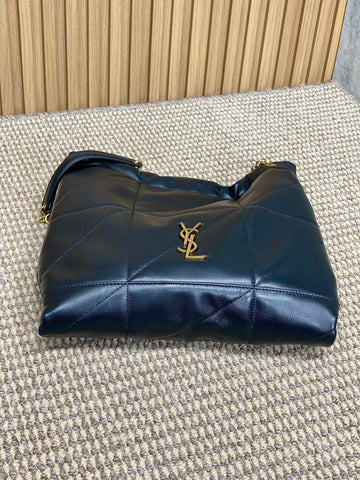 DRAWSTRING CHAIN STRAP SHOULDER BAG 39 IN BLACK QUILTED CALFSKIN