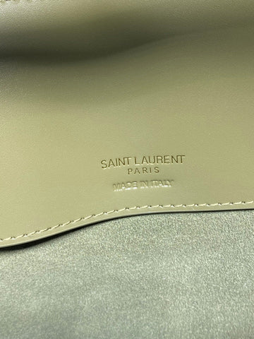 LE 37 MEDIUM BUCKET BAG 25 IN AVOCADO GREEN CALFSKIN GOLD HARDWARE