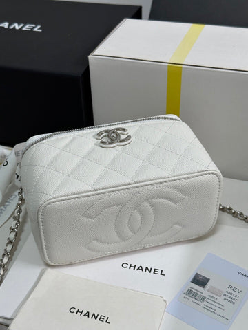 MINI VANITY TOP HANDLE CASE 17 IN WHITE CAVIAR SKIN SILVER-TONE PLATED METAL