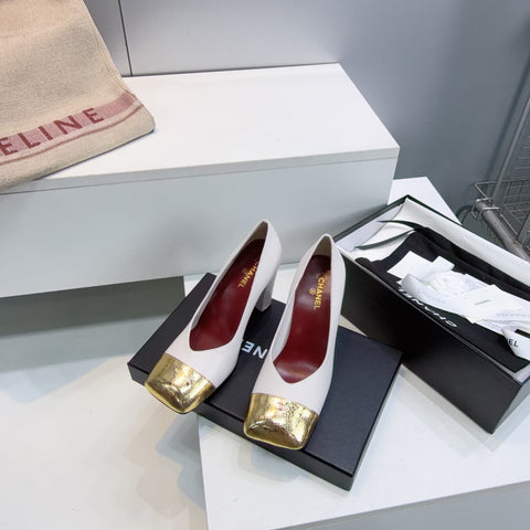 CHANEL 26S SQUARE-TOE HIGH HEELS 95 MM IN WHITE LAMBSKIN WITH GOLD CAP TOE