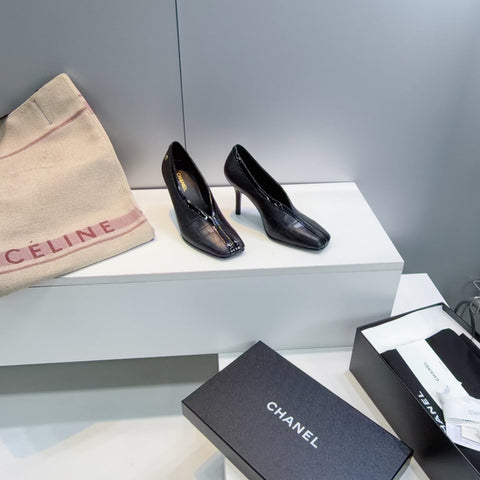 CHANEL 26S HIGH HEELS 100 MM IN BLACK CROCODILE-EMBOSSED CALFSKIN
