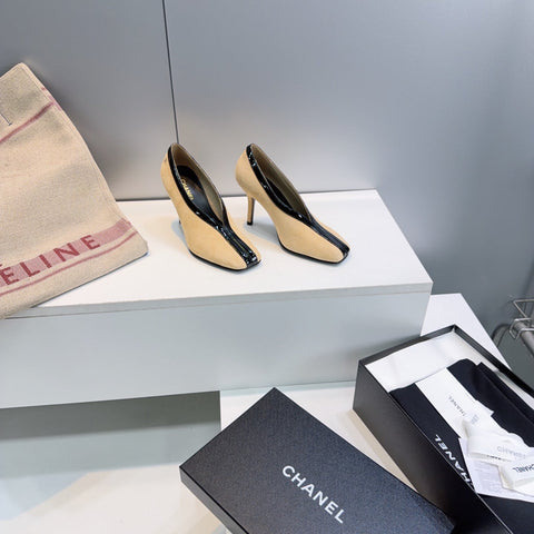 CHANEL 26S HIGH HEELS 100 MM IN BEIGE SUEDE