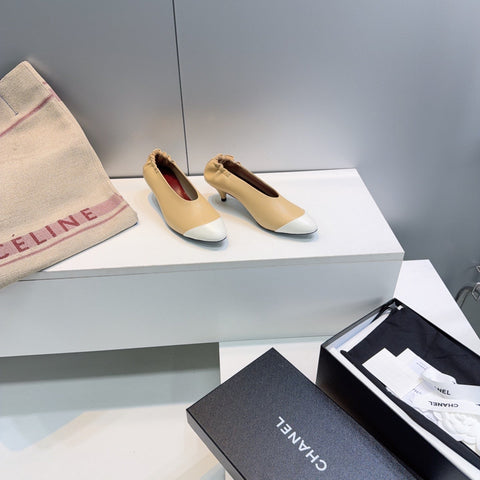CHANEL 26S COLOR-BLOCK HIGH HEELS 45 MM IN BEIGE LAMBSKIN