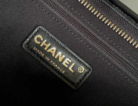CHANEL 25S HOBO BAG 26 CM IN BLACK LAMBSKIN WITH GOLD HARDWARE