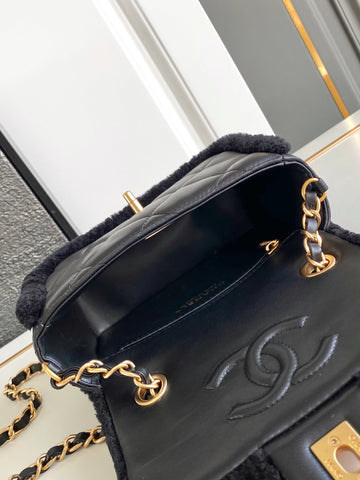 CHANEL 25S FLAP BAG 18 CM IN BLACK WOOL AND LAMBSKIN
