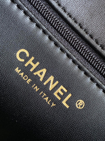 CHANEL 25S FLAP BAG 18 CM IN BLACK WOOL AND LAMBSKIN
