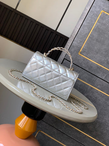 CHANEL 25S KELLY BAG 18 IN SILVER METALLIC LAMBSKIN WITH GOLD HARDWARE STYLE 1