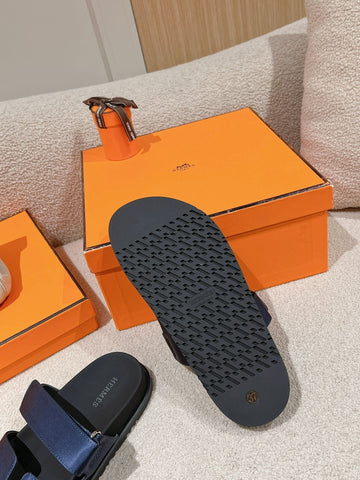CHYPRE SANDAL BLACK MIX LIGHT BERRY CALFSKIN