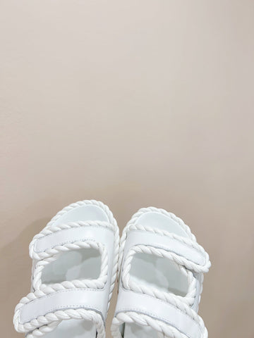 REFINED DAD SANDAL IN WHITE LAMBSKIN MULE