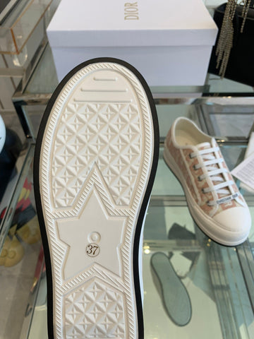 WALK'N PLATFORM SNEAKER IN IN LIGHT PINK EMBROIDERY ICONIC PATTERNS FABRIC