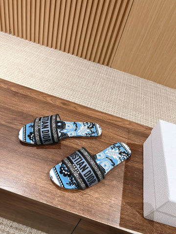 DIOR 26S SLIDE SANDALS IN BLUE FLORAL PRINT LOGO STRAP