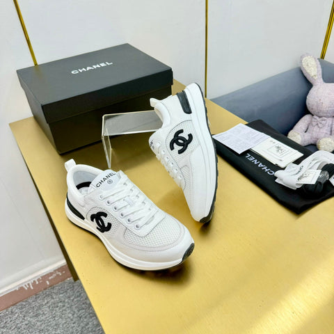 CLASSIC TRAINER IN WHITE MERCERIZED VELVET