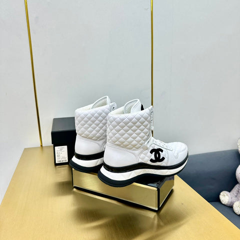 ATHLETIC SHOES IN WHITE CALFSKIN