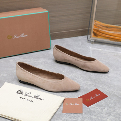 CLASSIC BALLET SHOES IN BEIGE SUEDE