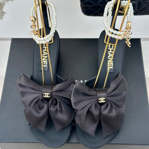 Double C Big Bow Pearl Chain High Sandals Black Lambskin