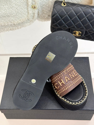 THICK SOLE WEDGE SLIPPERS IN CHOCOLATE BROWN CALFSKIN