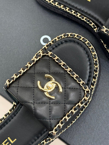 FLAT CHAIN HEART SLIPPER IN BLACK LAMBSKIN