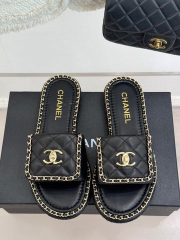 FLAT CHAIN HEART SLIPPER IN BLACK LAMBSKIN