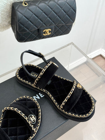 FLAT CHAIN HEART SANDAL IN BLACK VELVET