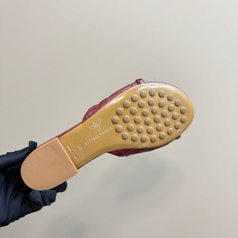 BLINK FLAT MULE IN BERRY RED INTRECCIATO LEATHER