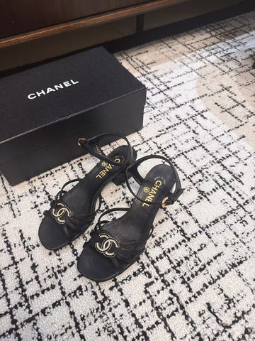 MID HEEL SANDALS IN BLACK LAMBSKIN