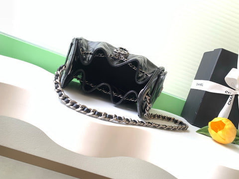 CHANEL 26S HOBO BAG 22 IN BLACK CALFSKIN