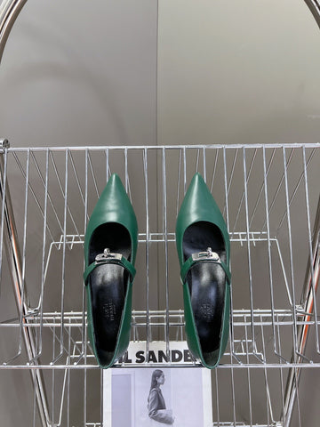 HM 26S MARY JANE POINTED TOE HEELS 40MM IN EMERALD GREEN CALFSKIN KELLY BUCKLE