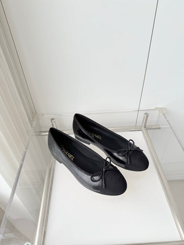 CHANEL 26S BALLET FLATS IN BLACK CALFSKIN WITH FABRIC TOE CAP AND BOW