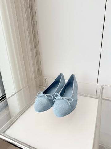 CHANEL 26S BALLET FLATS IN LIGHT BLUE SUEDE WITH BOW
