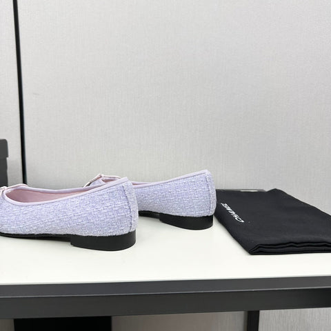 BALLET FLATS IN POWDER BLUE TWEED AND BLACK CALFSKIN