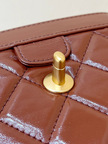 CHANEL TOP HANDLE BAG 18 IN BROWN OIL-WAX LAMBSKIN GOLD HARDWARE