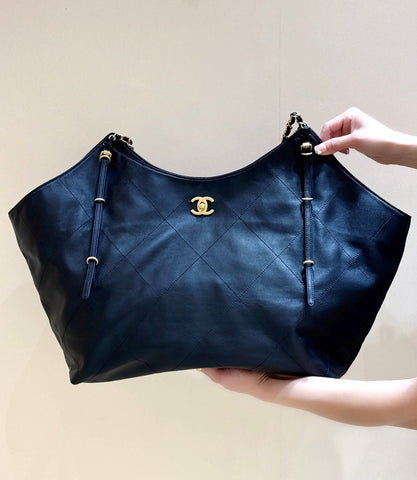 LARGE MAXI SHOPPING BAG 59 IN BLACK CALFSKIN GOLD-TONE METAL