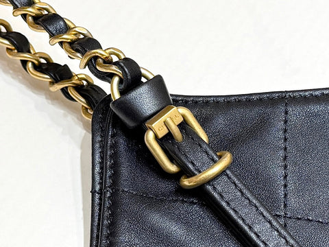 MEDIUM MAXI SHOPPING BAG 47 IN BLACK CALFSKIN GOLD-TONE METAL