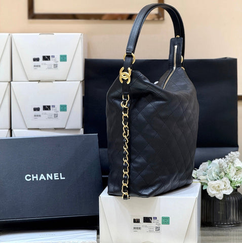CHANEL 25S MEDIUM MAXIUM OLD HOBO BAG 33 IN BLACK CALFSKIN