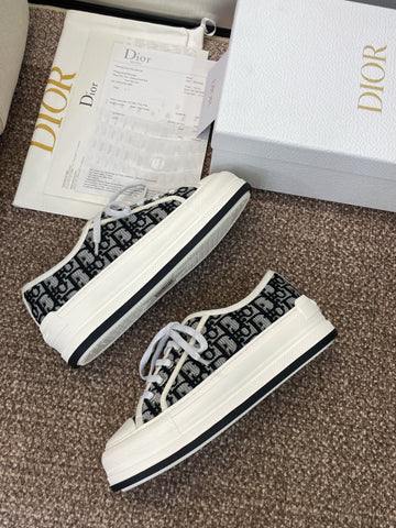 DIOR 25S WALK'N' SNEAKER IN DARK GREY DIOR OBLIQUE EMBROIDERED COTTON