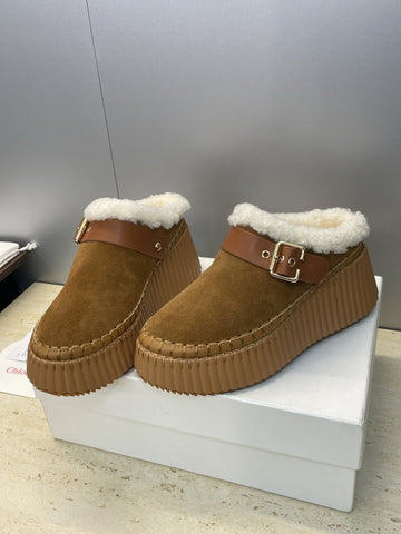 CHLOÉ 26S FUR-LINED WEDGE MULES IN BROWN SUEDE