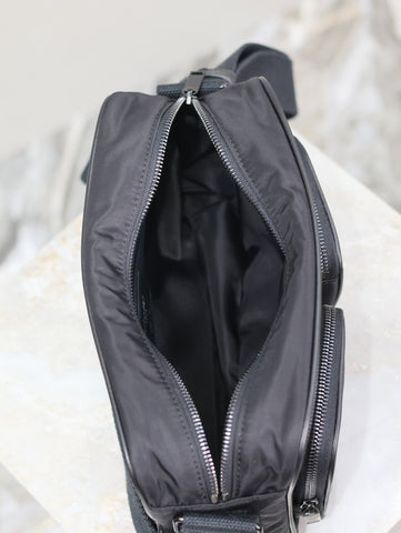 CITY CAMERA BAG 24 IN BLACK ECONYL