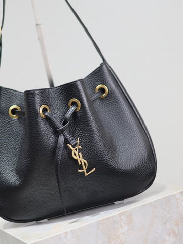 PARIS VII SMALL HOBO 30 IN BLACK GRAINED LEATHER GOLD HARDWARE