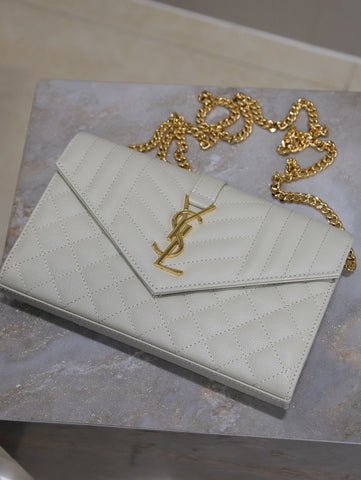 ENVELOPE CHAIN BAG 22 IN LIGHT GRAY LAMBSKIN GOLD HARDWARE