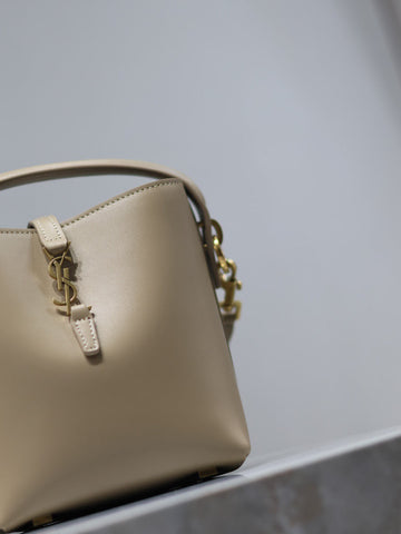 YSL 25S LE 37 BUCKET 15 IN BEIGE CALFSKIN GOLD HARDWRE