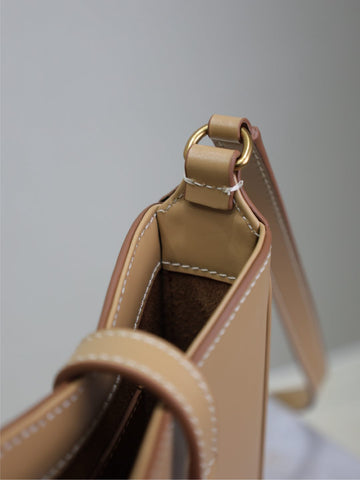 LE 5 À 7 PHONE BAG 18 IN CIDER BROWN CALFSKIN