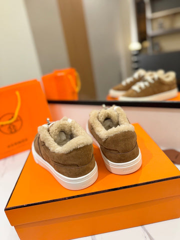 DAY SNEAKER IN BRONZE BROWN SUEDE AND FLEECE LINING