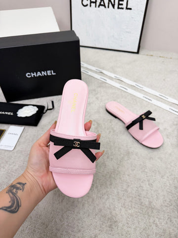 CHANEL 26S SLIDE SANDALS IN PINK MESH AND CALFSKIN WITH BLACK RIBBON